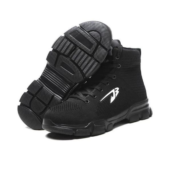 Flexible and Comfortable Safety Shoes